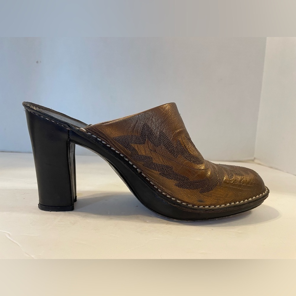 Donald J Pliner Bronze Brown Leather Heeled Mules Clogs size 7 - Picture 6 of 11